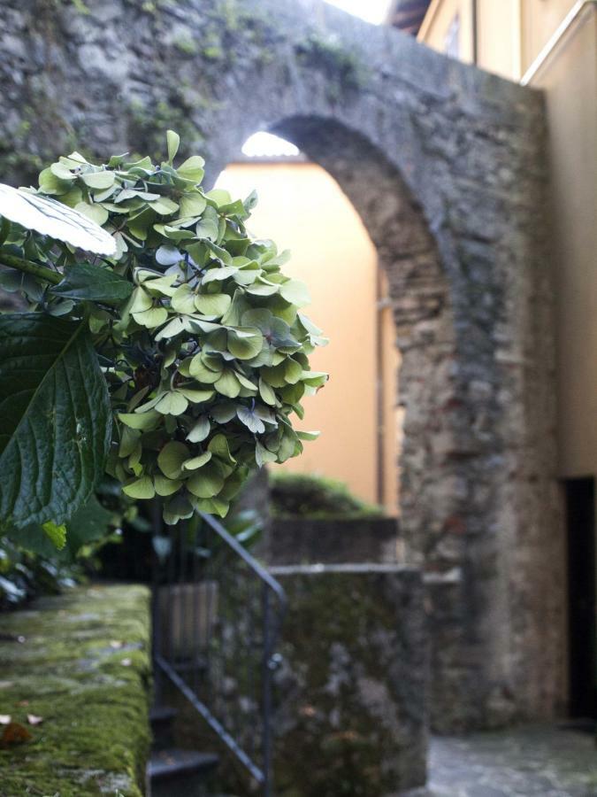 Casa Marina - Appartamento Nel Residence Di Nesso Exteriör bild