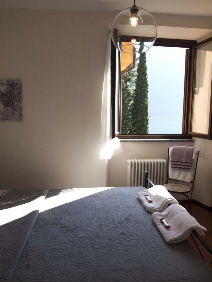 Casa Marina - Appartamento Nel Residence Di Nesso Exteriör bild